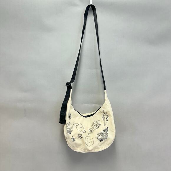 Baggu Medium nylon crescent bag in Embroidered Shells crossbody adjustable NWT - Picture 12 of 16